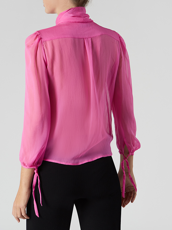 Blusa de chiffon de seda rosa com babados